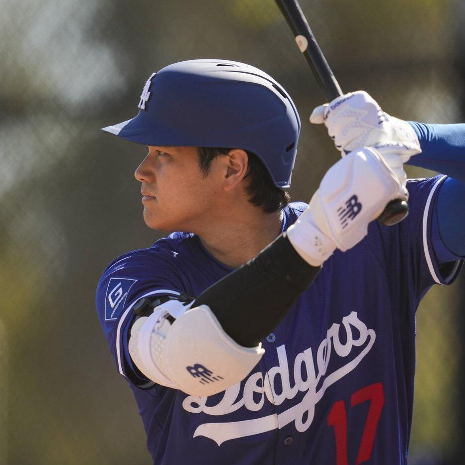 Dodgers star Shohei Ohtani hits HR in 1st spring at-bat following offseason shoulder surgery